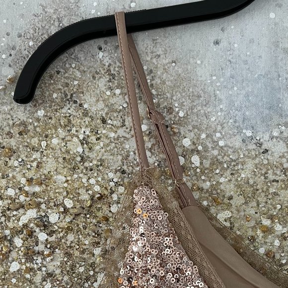 Heartloom Jovie Sequin Cami (NWT) - Picture 8 of 15